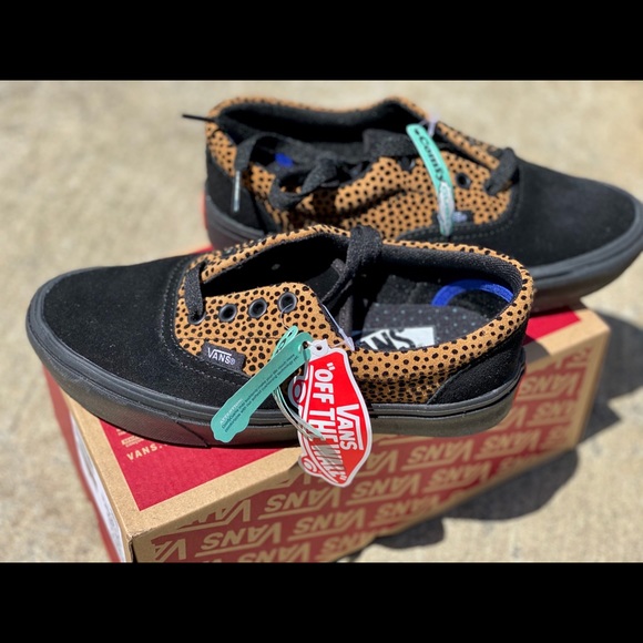 Vans Shoes - NEW Authentic Vans Shoes